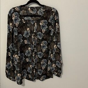 TORRID Pintuck Blouse Georgette Floral Skull Black